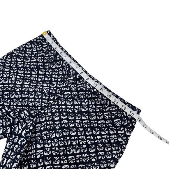 Michael Kors Womens Size 6 Navy White Sand Dollar Print Casual Flat Front Shorts - Picture 5 of 12